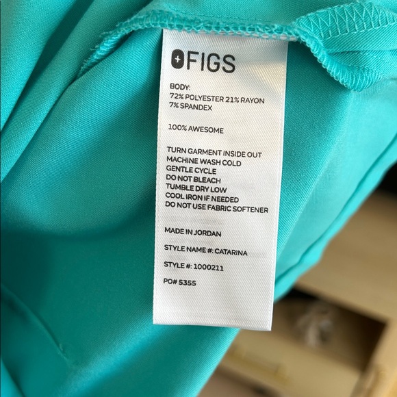 Figs Women’s Catarina One-Pocket Scrub Top. Size XS. - Picture 4 of 5